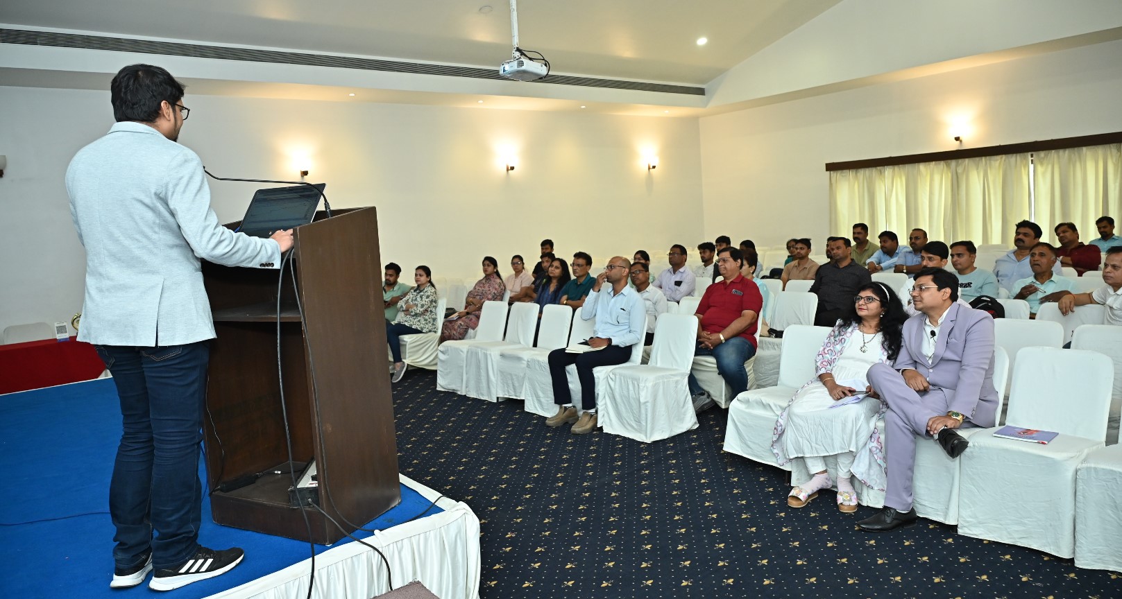 Best Stock Market Trainer in Nagpur